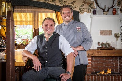 Die Brüder Christoph und Florian Sandgruber mit Team prtra__t